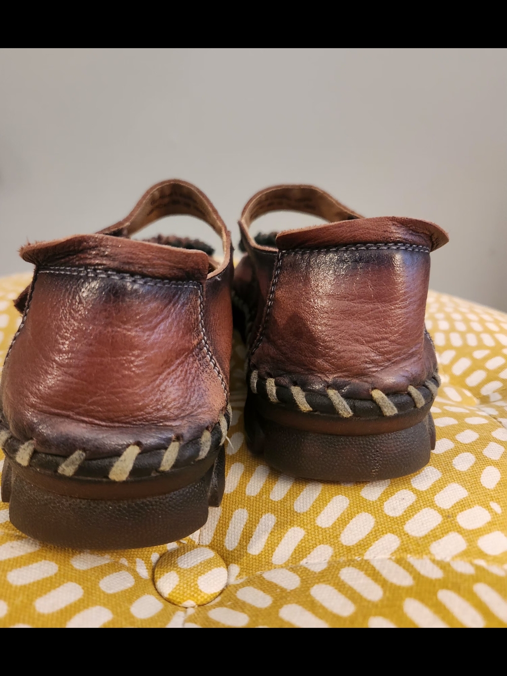 L'Artiste Hibiscae Mary Jane Flats w/ Floral Applique. US Size 7 - Picture 14 of 15